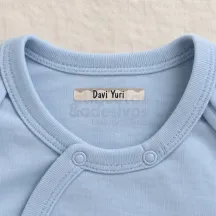 Etiqueta fina com tema para roupas