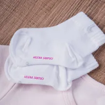 Etiqueta fina com tema para roupas