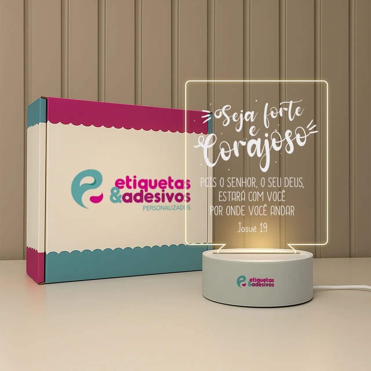 Luminária Seja Forte e Corajoso